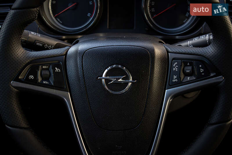Универсал Opel Insignia 2011 в Львове