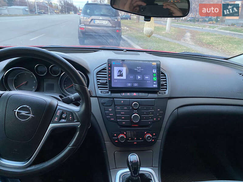 Універсал Opel Insignia 2011 в Полтаві
