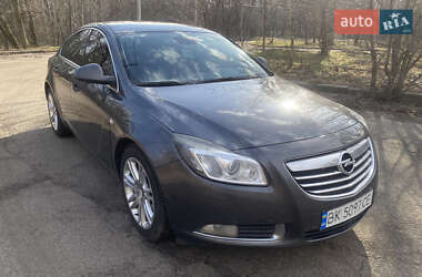 Седан Opel Insignia 2011 в Софіївській Борщагівці