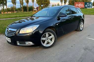 Универсал Opel Insignia 2011 в Тростянце