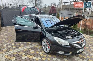 Универсал Opel Insignia 2011 в 