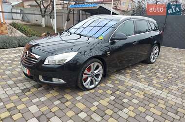Универсал Opel Insignia 2011 в 