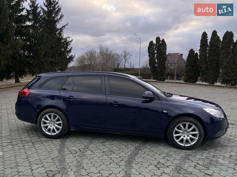 Универсал Opel Insignia 2013 в Дубно