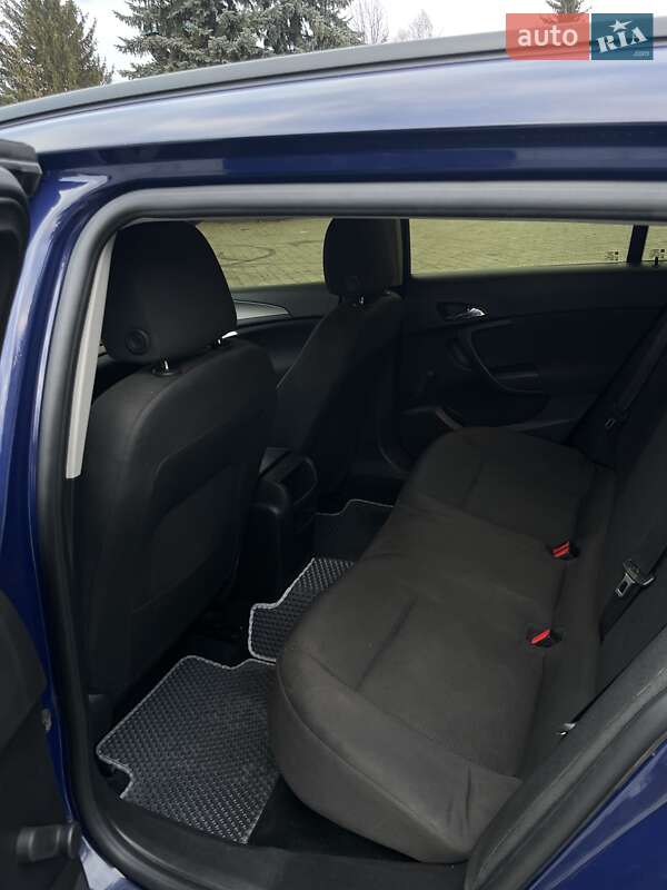 Универсал Opel Insignia 2013 в Дубно