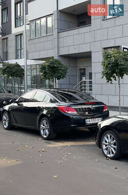 Седан Opel Insignia 2011 в 