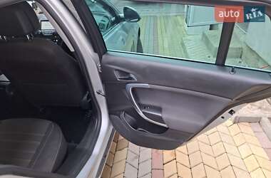 Универсал Opel Insignia 2014 в 