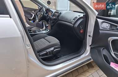 Универсал Opel Insignia 2014 в 