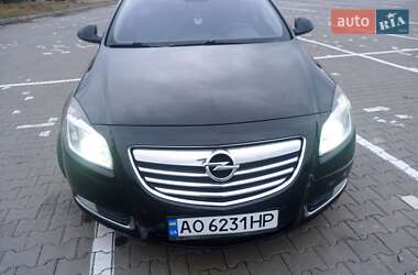 Седан Opel Insignia 2011 в 