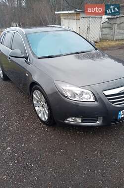 Универсал Opel Insignia 2012 в Дымере