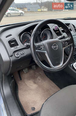 Седан Opel Insignia 2009 в 