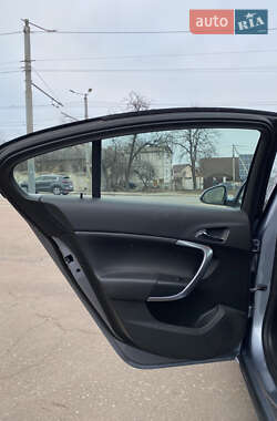Седан Opel Insignia 2009 в 