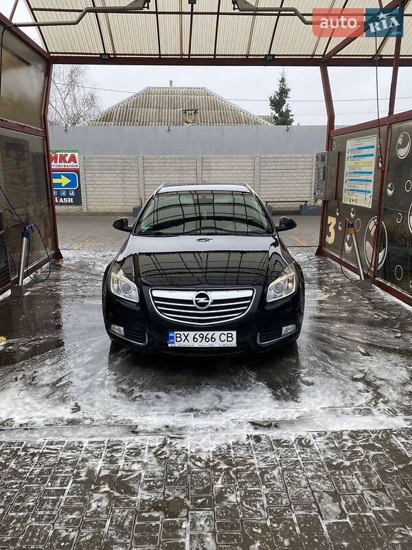 Універсал Opel Insignia 2011 в Миколаєві