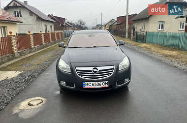 Универсал Opel Insignia 2013 в 