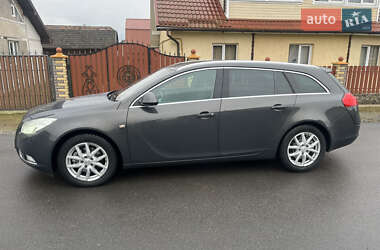 Универсал Opel Insignia 2013 в 