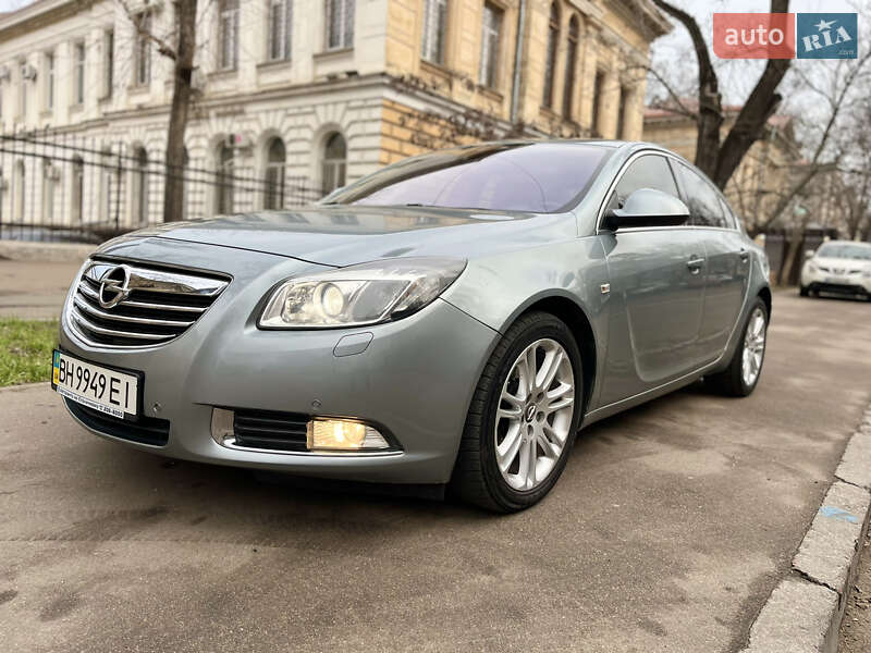 Седан Opel Insignia 2010 в Одесі