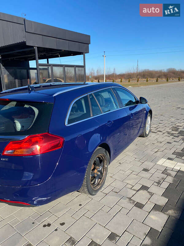 Универсал Opel Insignia 2010 в Перегинском