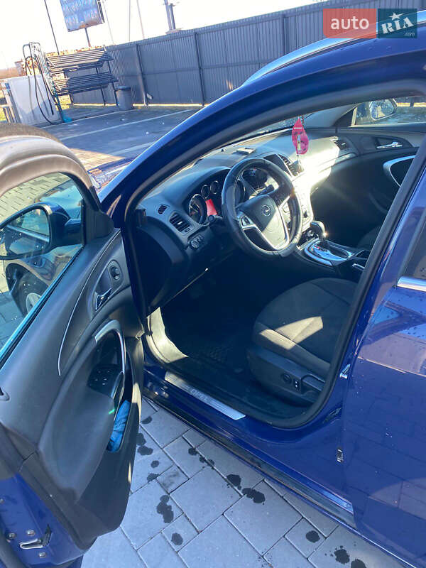 Универсал Opel Insignia 2010 в Перегинском