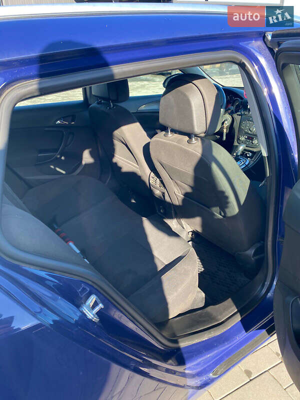 Универсал Opel Insignia 2010 в Перегинском