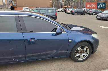 Универсал Opel Insignia 2012 в Чернигове