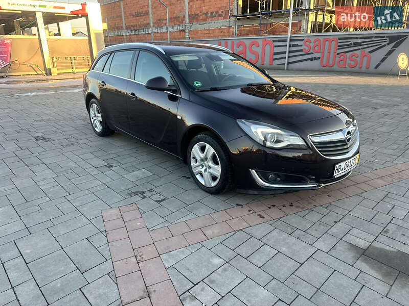 Универсал Opel Insignia 2016 в Хусте