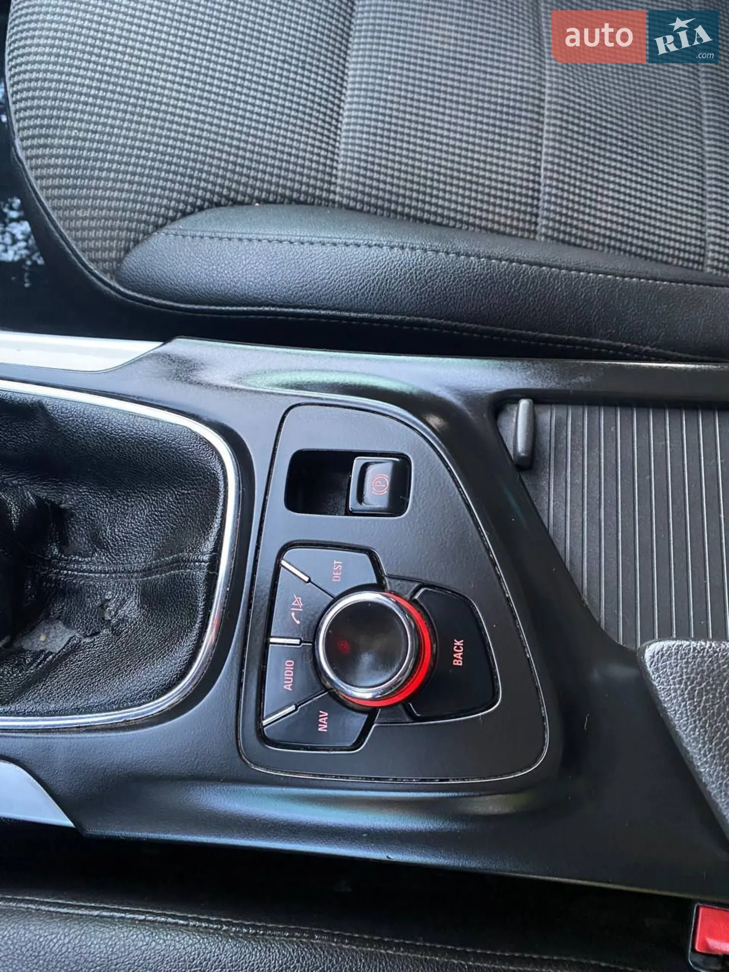 2010 Opel Insignia - мініатюра 7