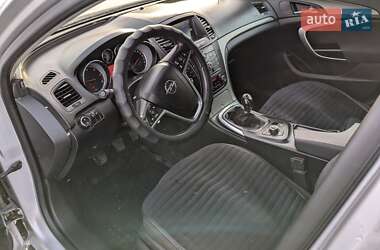 Универсал Opel Insignia 2011 в 