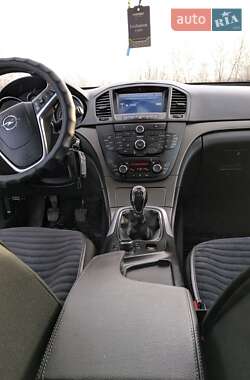 Универсал Opel Insignia 2011 в 