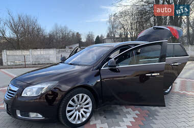 Універсал Opel Insignia 2011 в Теофіполі