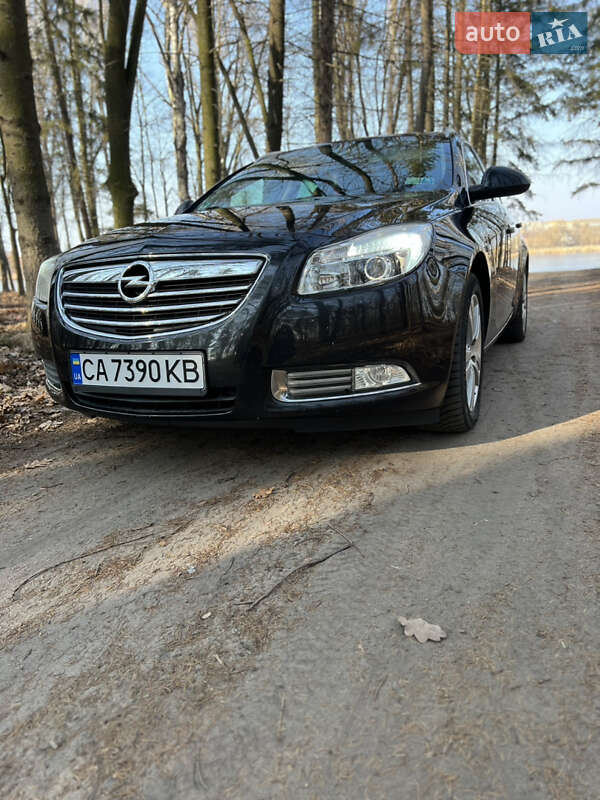 Універсал Opel Insignia 2011 в Бершаді