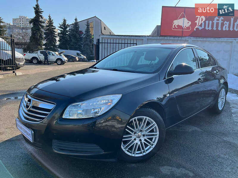 Лифтбек Opel Insignia 2009 в Киеве