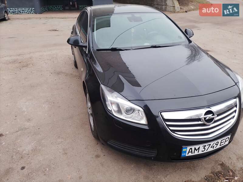 Ліфтбек Opel Insignia 2013 в Житомирі