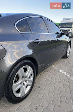 Лифтбек Opel Insignia 2010 в 