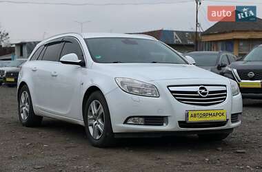 Універсал Opel Insignia 2011 в Ужгороді