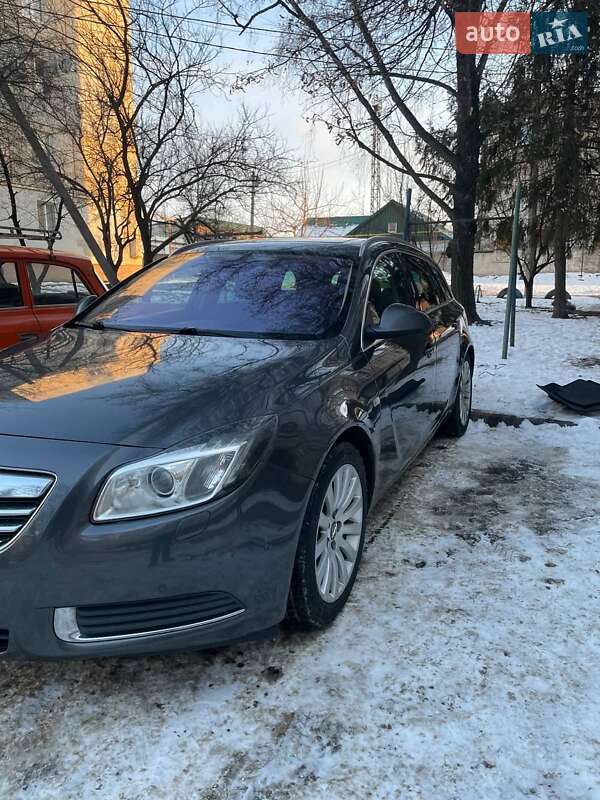 Универсал Opel Insignia 2011 в Чугуеве
