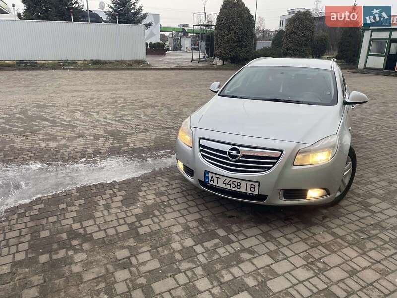 Універсал Opel Insignia 2011 в Івано-Франківську