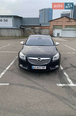 Универсал Opel Insignia 2010 в 
