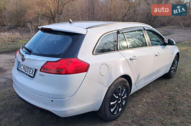 Універсал Opel Insignia 2010 в Гельмязові