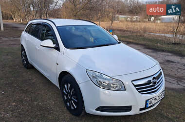 Универсал Opel Insignia 2010 в Гельмязове