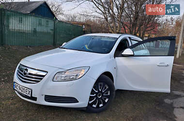 Універсал Opel Insignia 2010 в Гельмязові