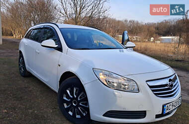 Універсал Opel Insignia 2010 в Гельмязові