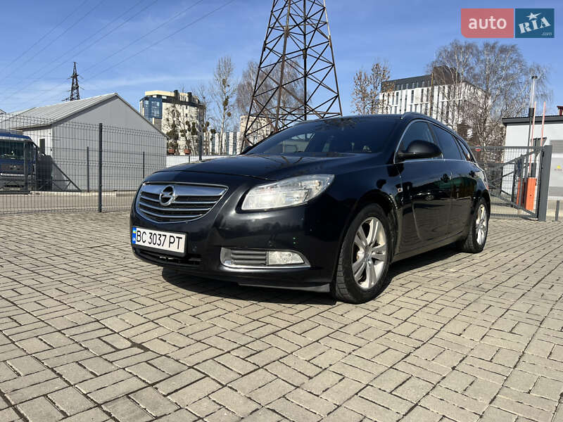 Универсал Opel Insignia 2010 в Львове