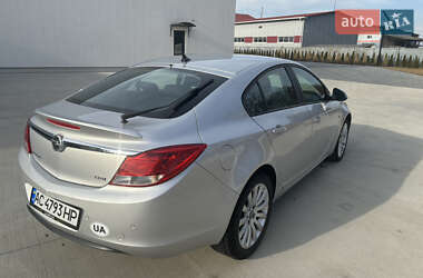 Лифтбек Opel Insignia 2011 в 