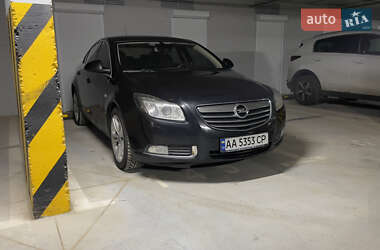 Седан Opel Insignia 2011 в 