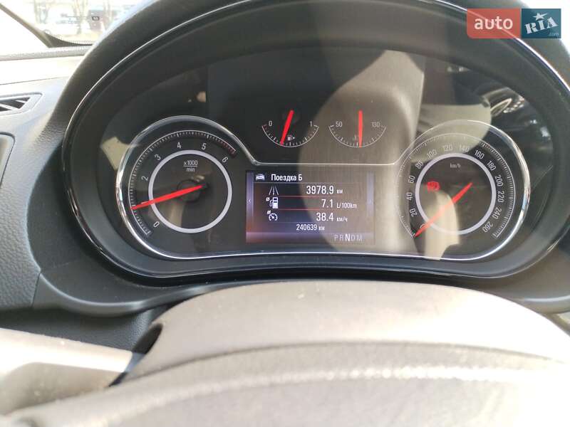 Універсал Opel Insignia 2013 в Черкасах