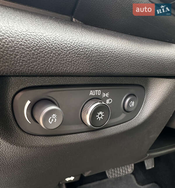 Універсал Opel Insignia 2019 в Ужгороді