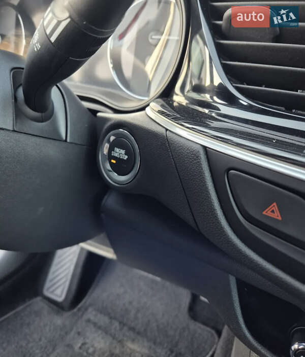 Універсал Opel Insignia 2019 в Ужгороді