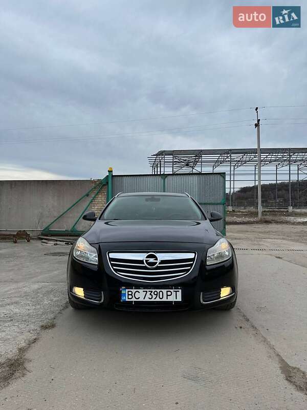 Универсал Opel Insignia 2012 в Львове