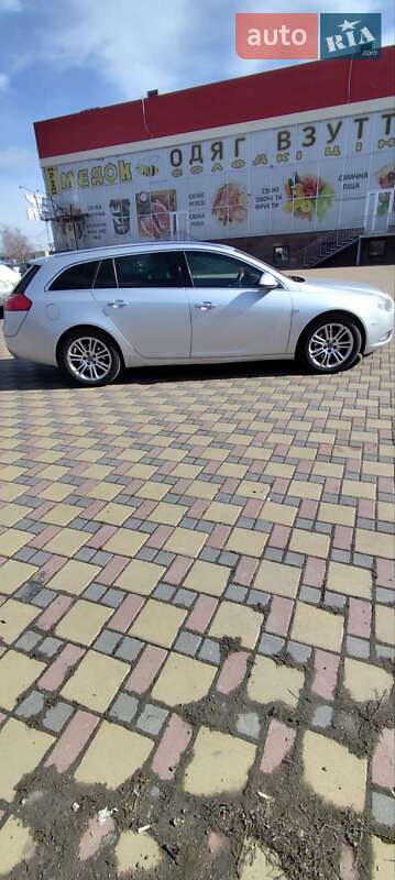 Универсал Opel Insignia 2009 в Гайсине