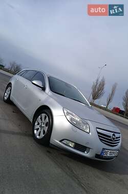 Универсал Opel Insignia 2011 в 