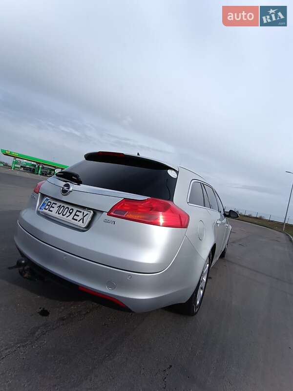 Универсал Opel Insignia 2011 в Николаеве